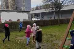 Zabawy na świeżym powietrzu grupy Misie