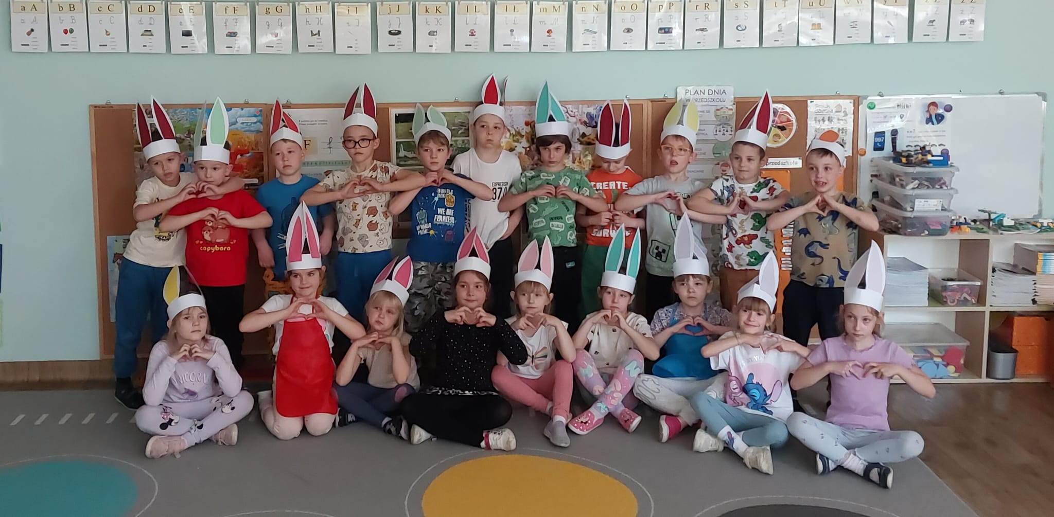 Zajączek w Koniczynce