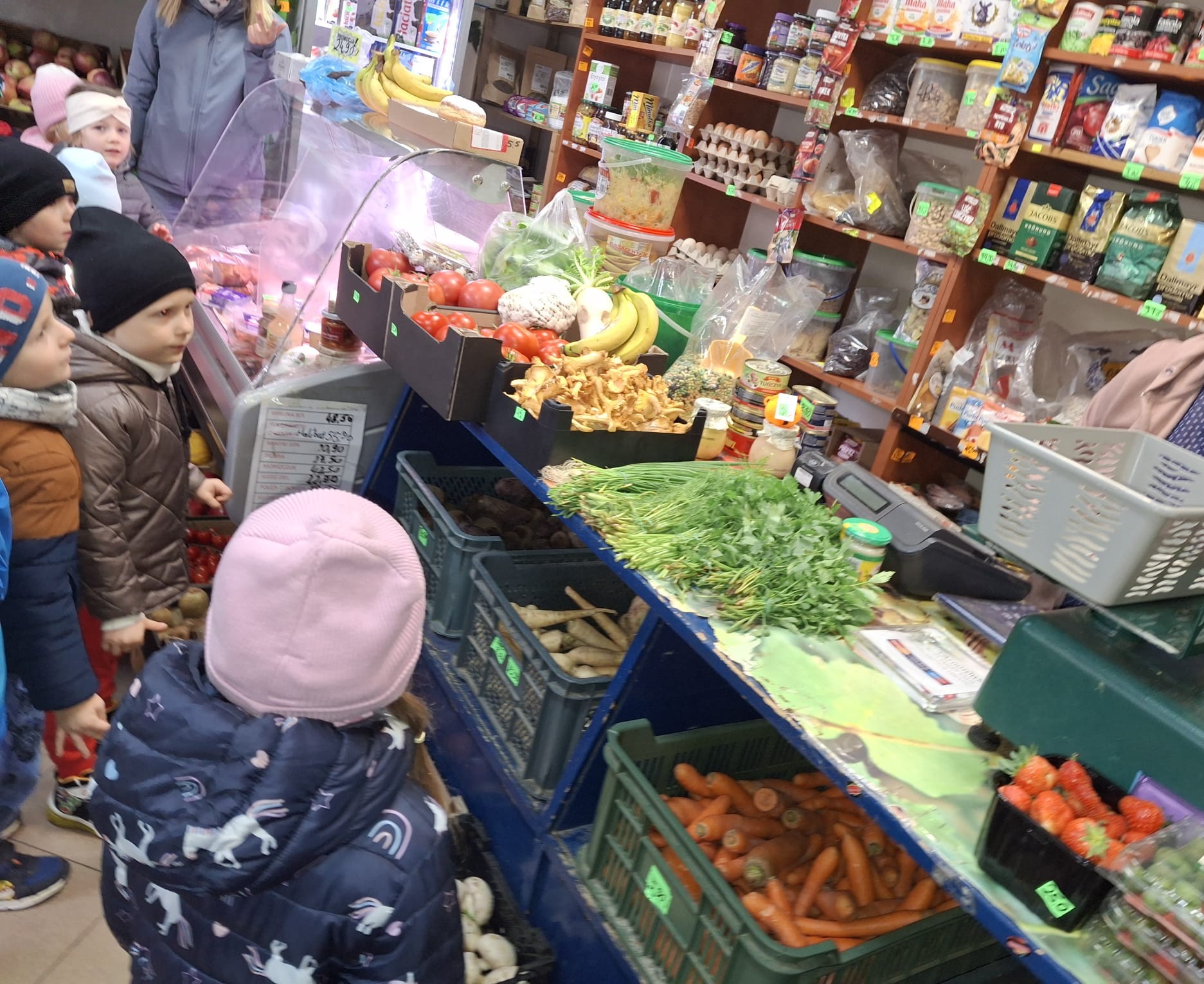 Wycieczka do warzywniaka Tygrysków i przygotowywanie zdrowej sałatki owocowej